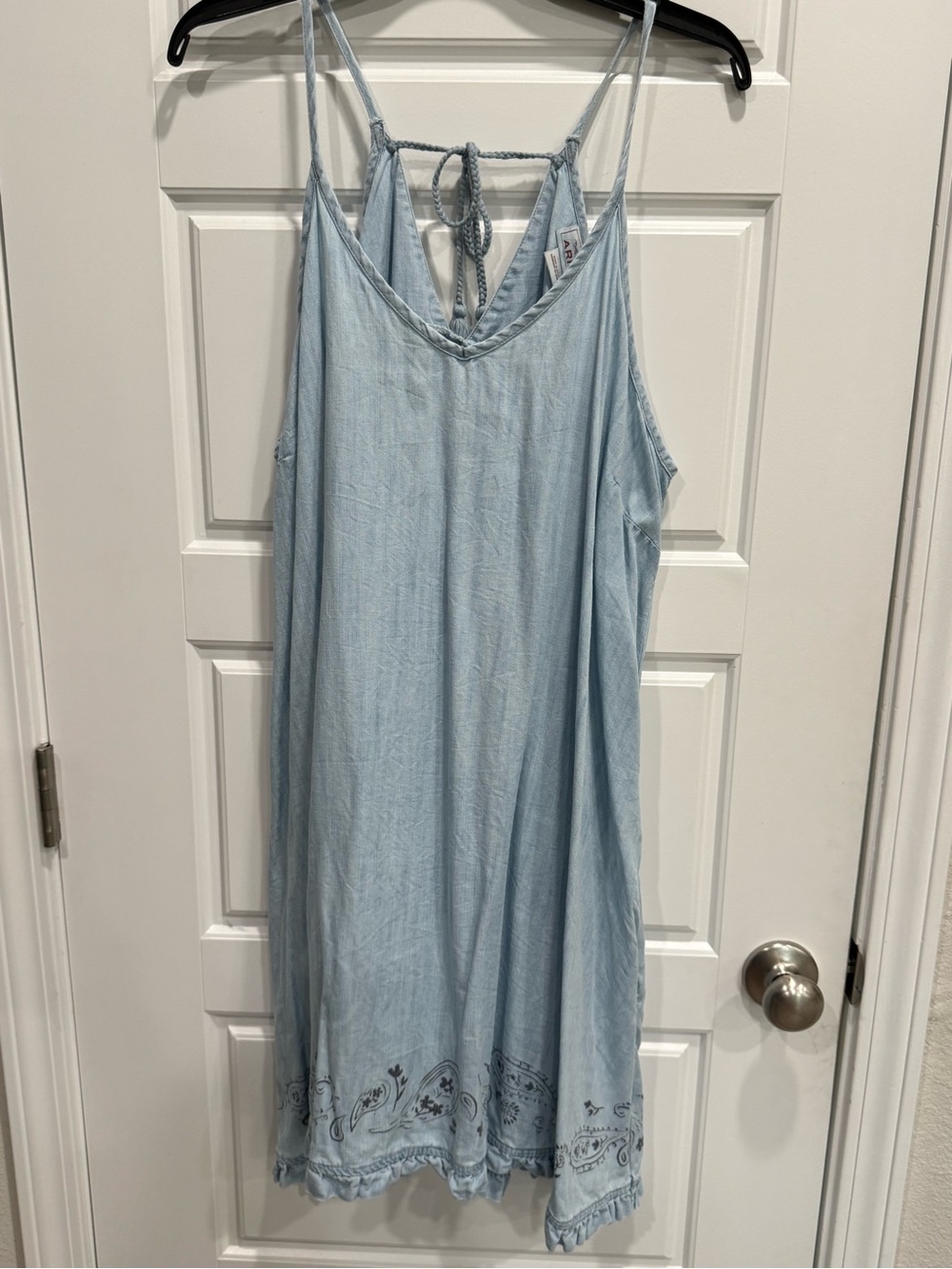 Ariat Women’s Western Aloha Light Denim Dress - Picture 3 of 9